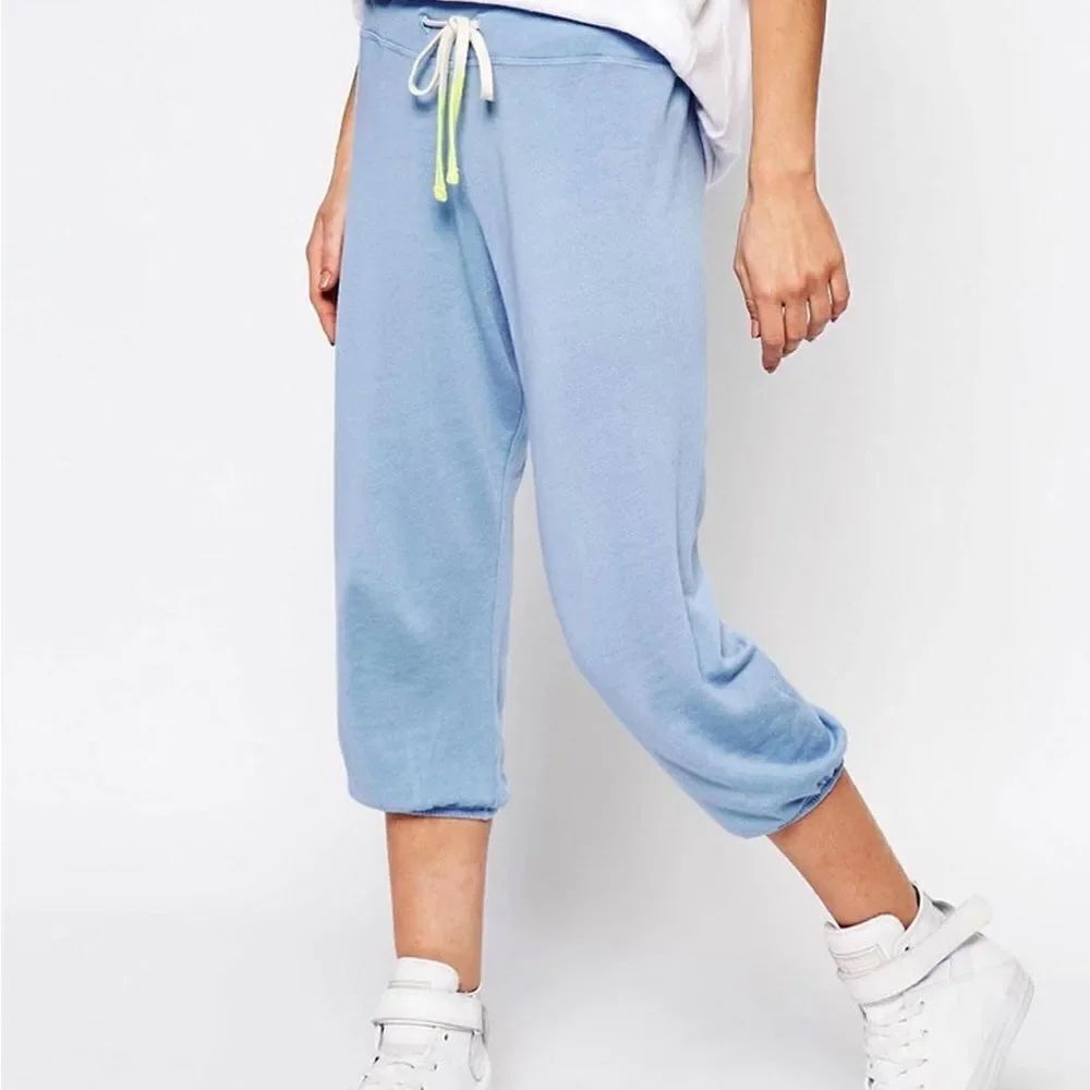 ✨ Sundry Light Terry Capri Sweatpants✨ - Picture 2 of 8